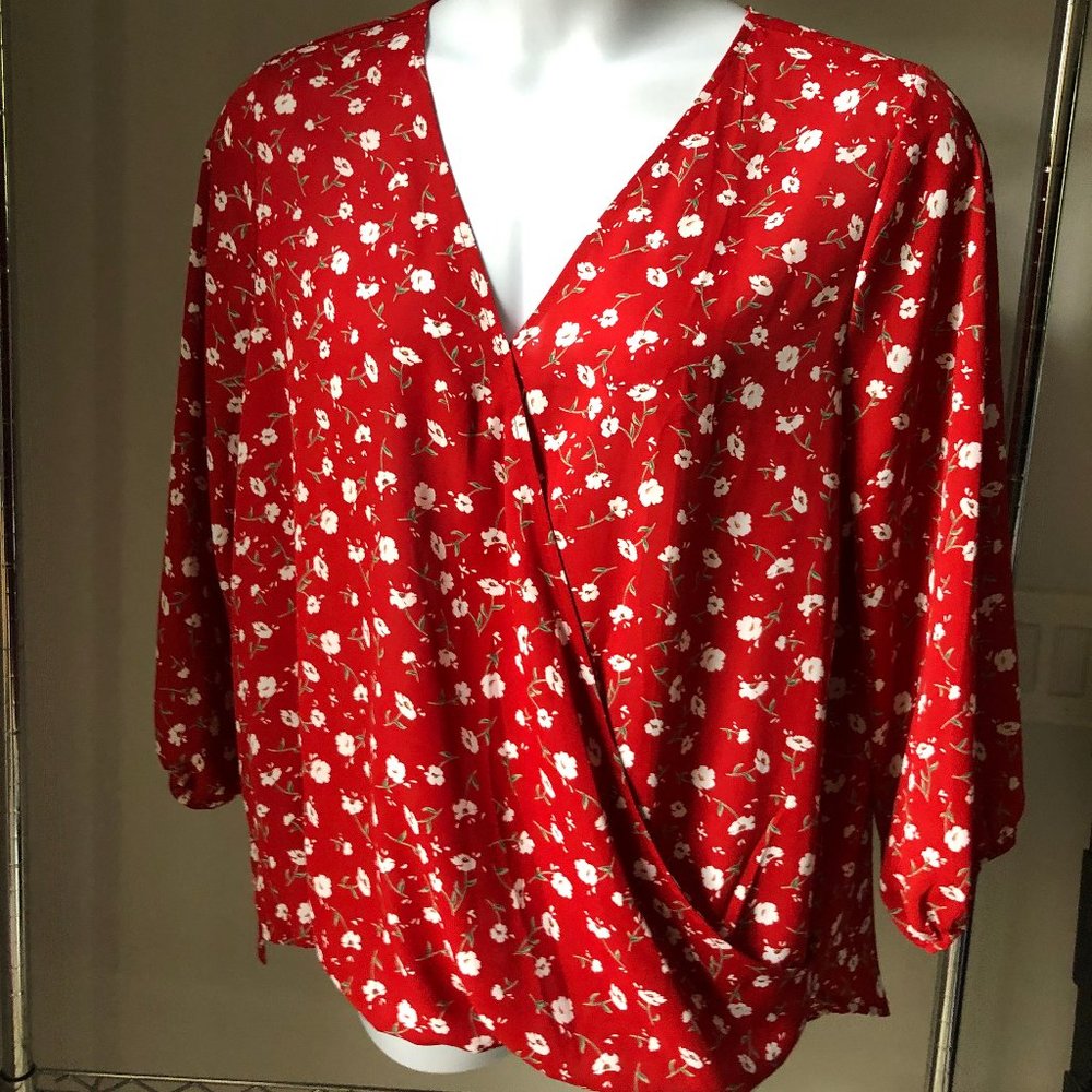 WEST KEI 2x red white floral wrap blouse NWT